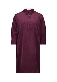 Dunkellila Samtkleid mit Dreiviertelärmel, Knopfleiste und spitzem Kragen.