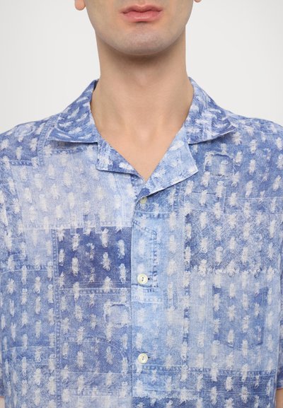 120% Lino SHORT SLEEVE  REGULAR FIT MEN SHIRT - Srajca - washed blue