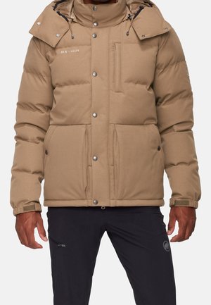 Bunda z prachového peří - beige