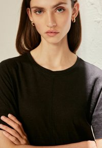 Next CREW NECK SHORT SLEEVE - Basic póló - black