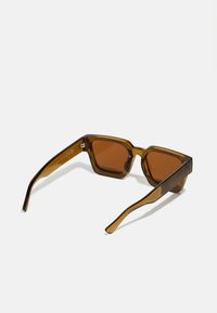 Jack & Jones JACPETER SUNGLASSES UNISEX - Päikeseprillid - brown patina