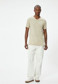 Koton - T-shirt basic