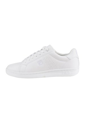Sneaker bianco con esterno in pelle liscia, punta arrotondata, dettagli laterali perforati e suola in gomma flessibile. Presenta chiusura con lacci.