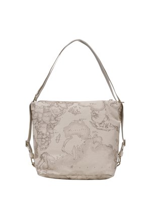 Borsa a spalla in tela di colore beige chiaro con motivo mappa del mondo. Presenta una sola tracolla e una forma rettangolare semplice.