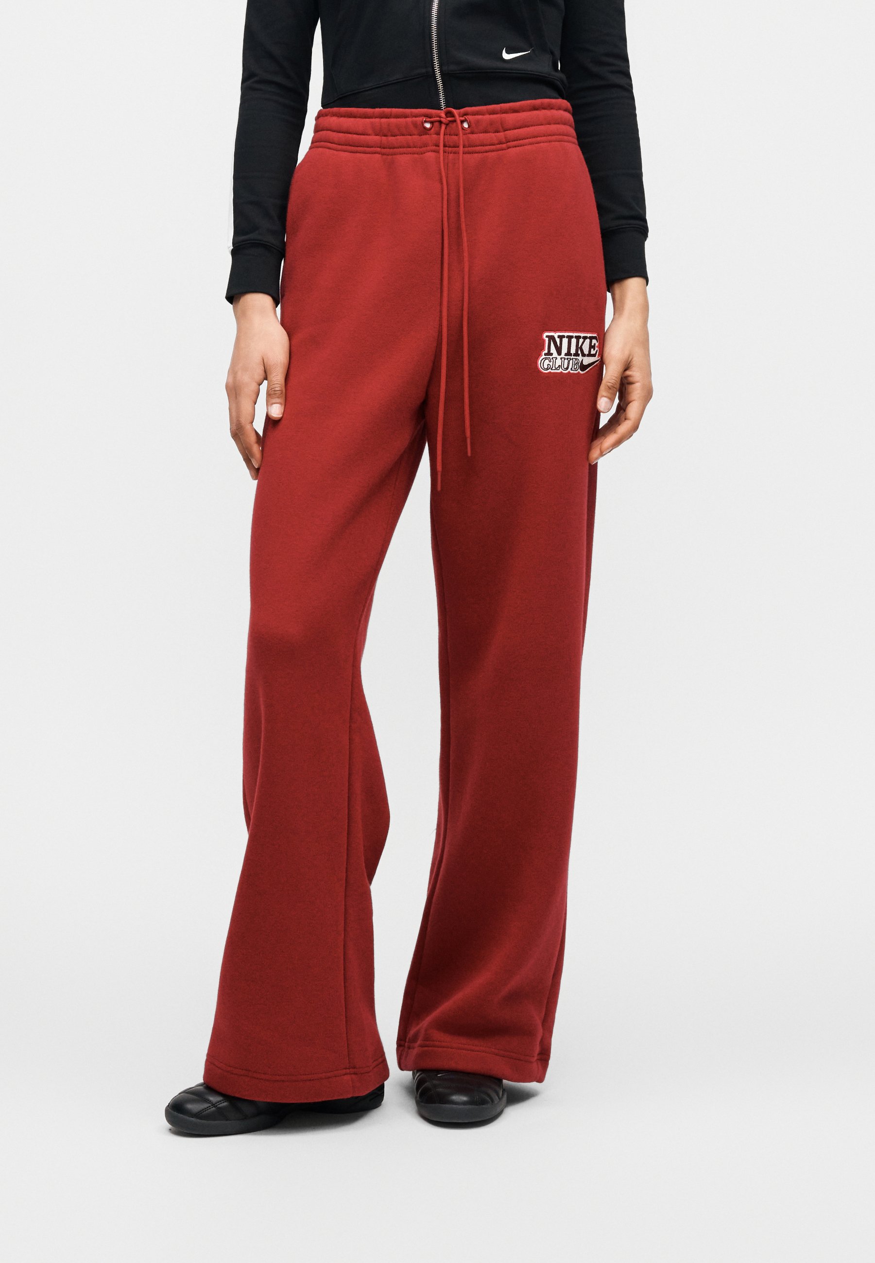 nike womens boyfriend sweatpants