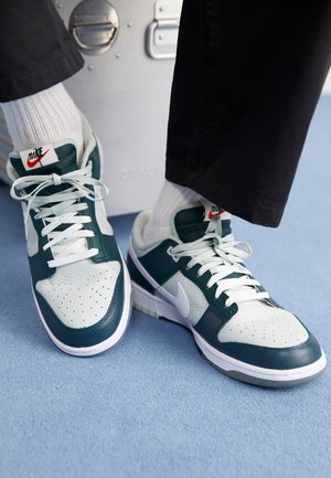 DUNK RETRO  - Joggesko - deep jungle/white/light silver