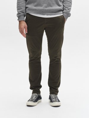 PAUL K DALE  - Hlače chino - army