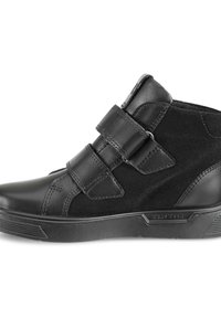 Stivale alla caviglia nero in materiali pelle e camoscio, dotato di due cinturini regolabili in velcro, suola imbottita e punta rotonda.