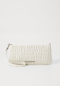 SOPHIE QUILTED ZIP TOP BAG - Taška s příčným popruhem - chalk