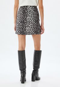Koton LEOPARD - Minirock - black
