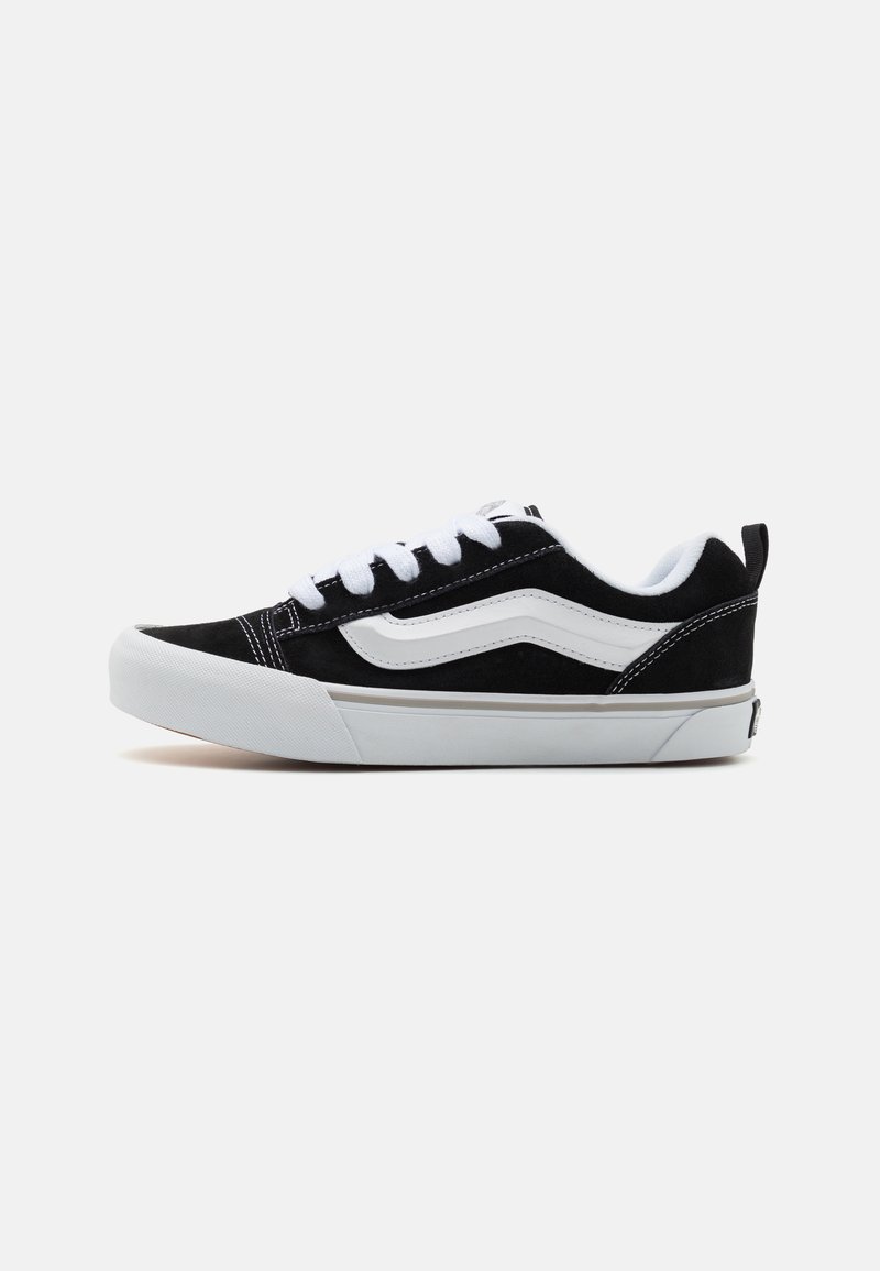 Vans - KNU SKOOL UNISEX - Zapatillas - black/white, Ampliar