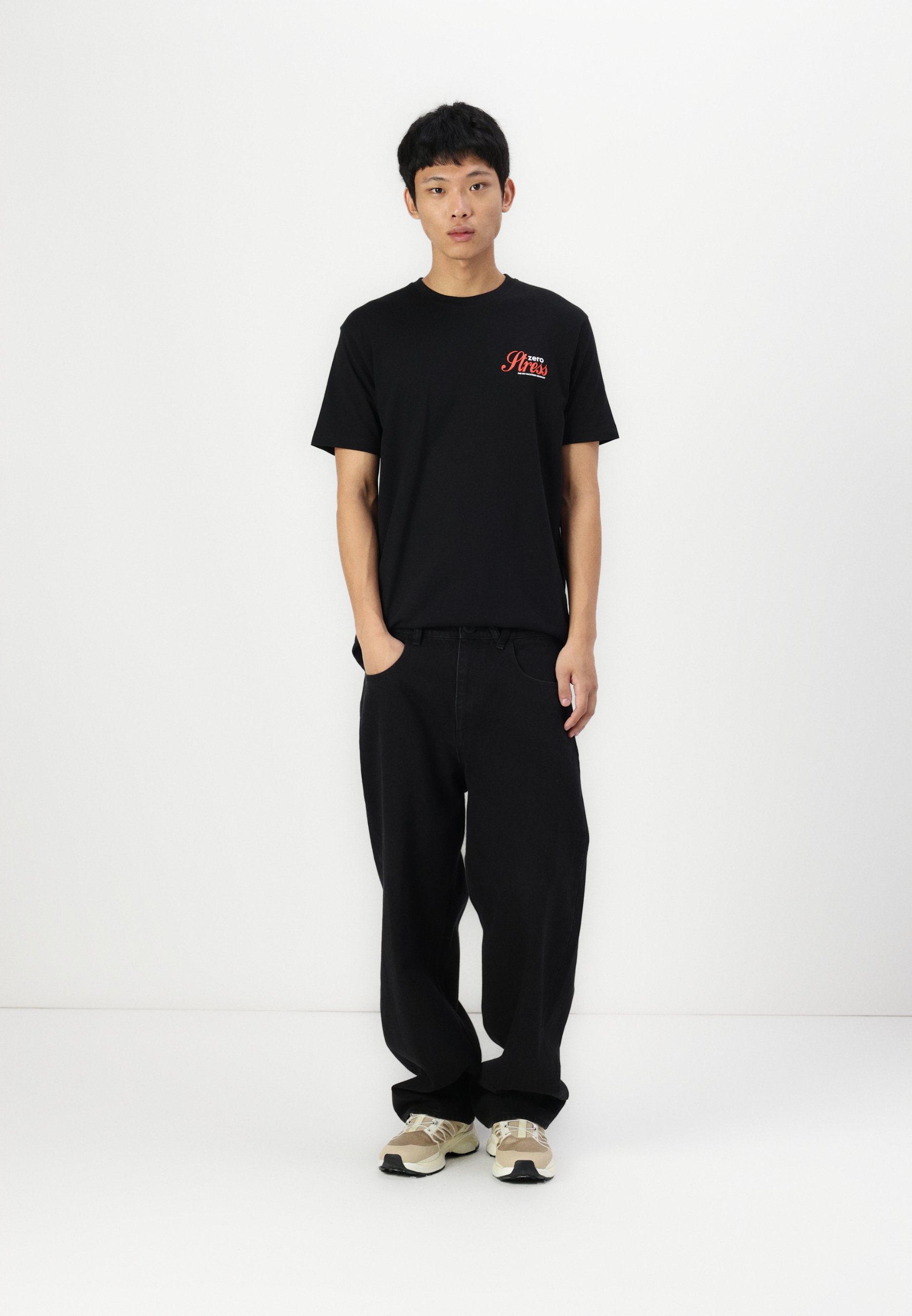 On Vacation ZERP STRESS UNISEX - Print T-shirt - black - Zalando.co.uk
