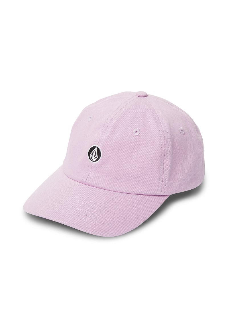 Hellblauer Baumwoll-Baseballcap mit gebogenem Schirm, ausgestattet mit einem schwarzen gestickten Logo auf der Vorderseite und Belüftungsöffnungen im Oberteil.