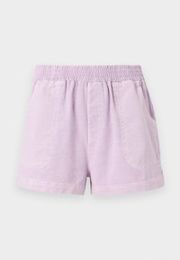 Lilla shorts lavet af letvægtsstof med elastisk talje, der har to frontlommer og en afslappet pasform.