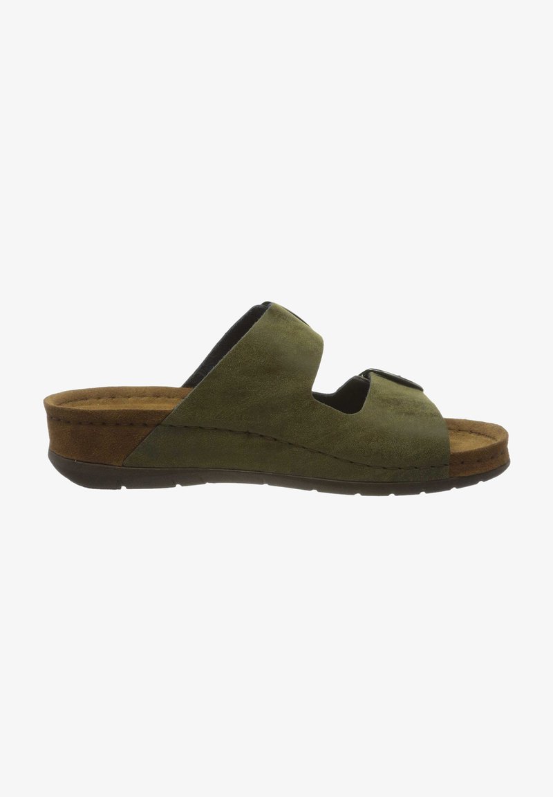 Groene suède klompsandaal met een open teen, een textuur inlegzool en een contrasterende bruine basis. Heeft een gebogen ontwerp voor comfort.