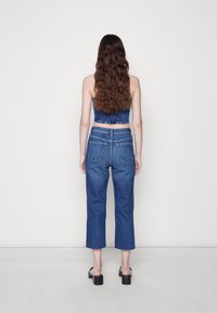 Marks & Spencer CROP - Calças de ganga de perna direita - dark indigo