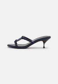 Ausgewählt, perfect navy