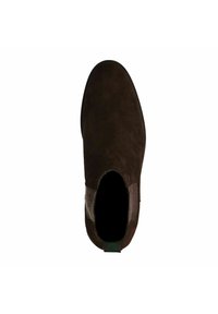 Bruine suède Chelsea-boot met elastische zijkanten en een trekband. Kenmerkt zich door een gladde textuur en een afgeronde tenen.