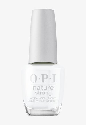 Flacon de vernis à ongles blanc avec un bouchon argenté étiqueté OPI Nature Strong vernis d'origine naturelle.
