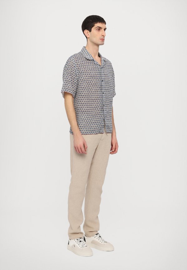 SHORT SLEEVE REGULAR FIT MEN - Shirt4