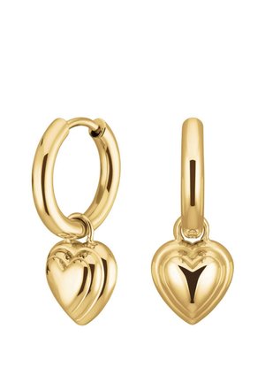 Boucles d'oreilles en ton or avec un design en anneau et un pendentif en forme de cœur, texture lisse et bords arrondis. Deux cœurs s'empilent visuellement.