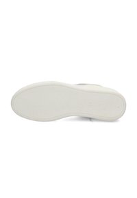 Suola in gomma bianca con superficie texturizzata, leggermente curva ai bordi e minimal branding al centro. Adatta per calzature casual.