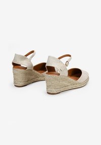 Bosanova Scarpe con plateau - beige
