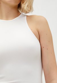 Koton CROP SEAMLESS  HALTERNECK - Top - ecru