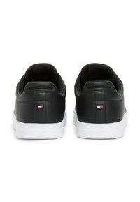 Tommy Hilfiger ICON COURT - Trainers - black