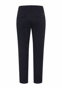 Marineblaue Hosen aus einem glatten Stoff, mit einem schlanken geraden Schnitt, zwei Gesäßtaschen mit Knopfverschlüssen und Gürtelschlaufen an der Taille.