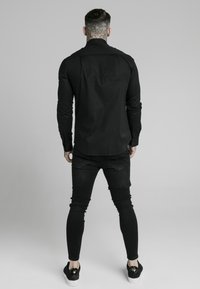 SIKSILK STANDARD COLLAR SHIRT - Camicia elegante - black