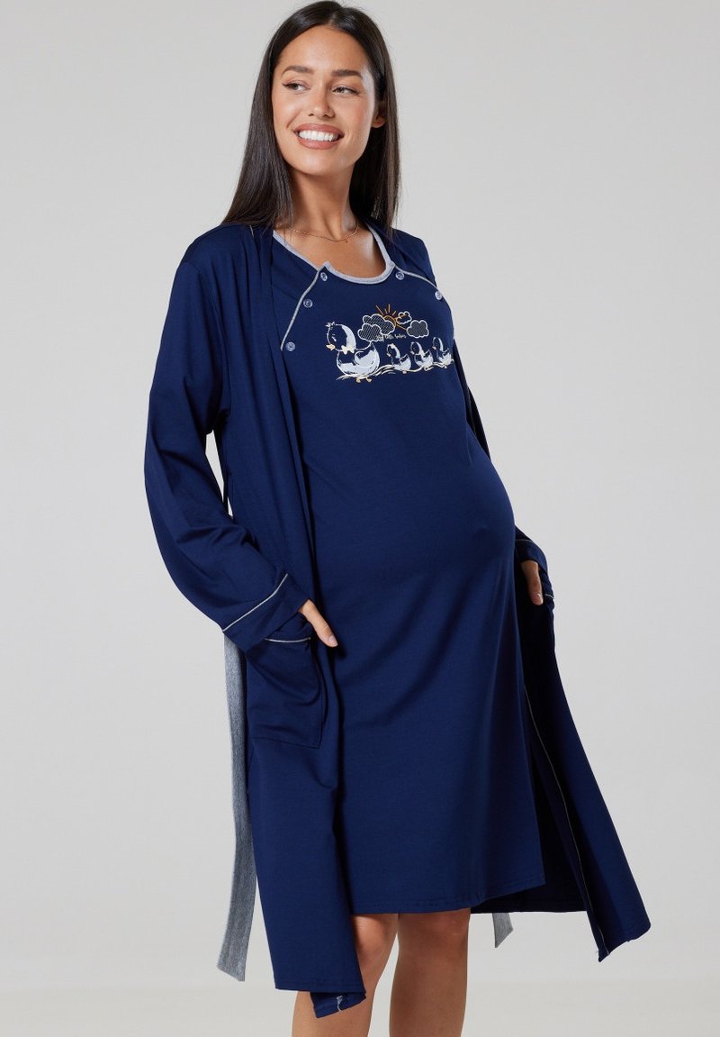 Motherhood Maternity Pyjama 3 Pièces Allaitement – Peignoir Satin, Caraco & Pantalon Confort Grossesse