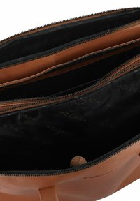 Plevier Aktentasche - cognac