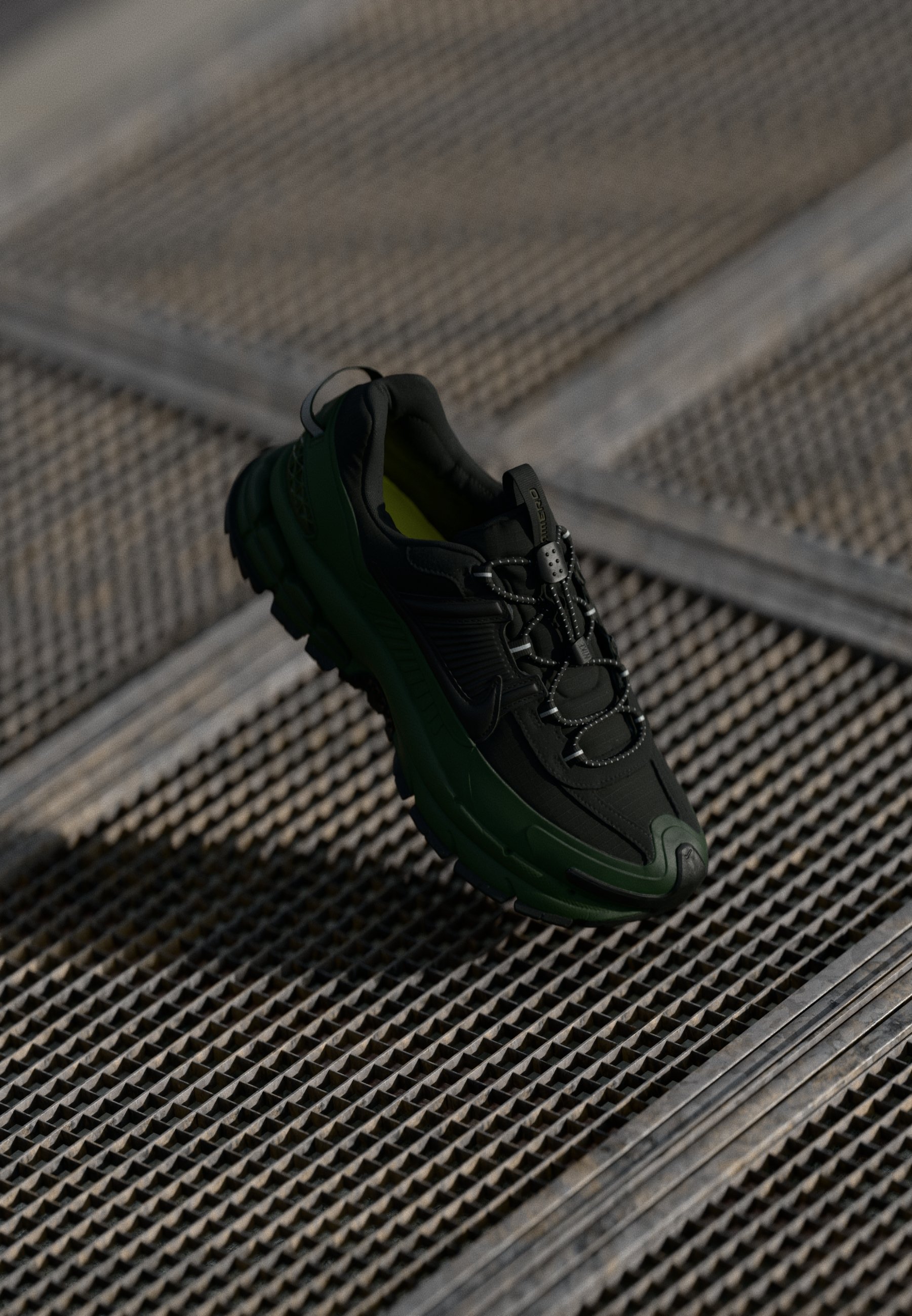 Nike Sportswear ZOOM VOMERO ROAM UNISEX - Trainers - sequoia  display picture 1