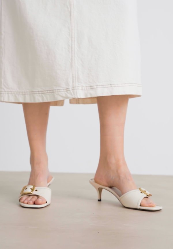 MARGOT - Heeled mules - chalk2