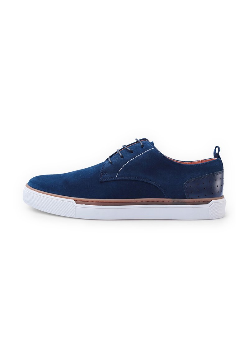 Bata Pantofi casual cu șiret - blu