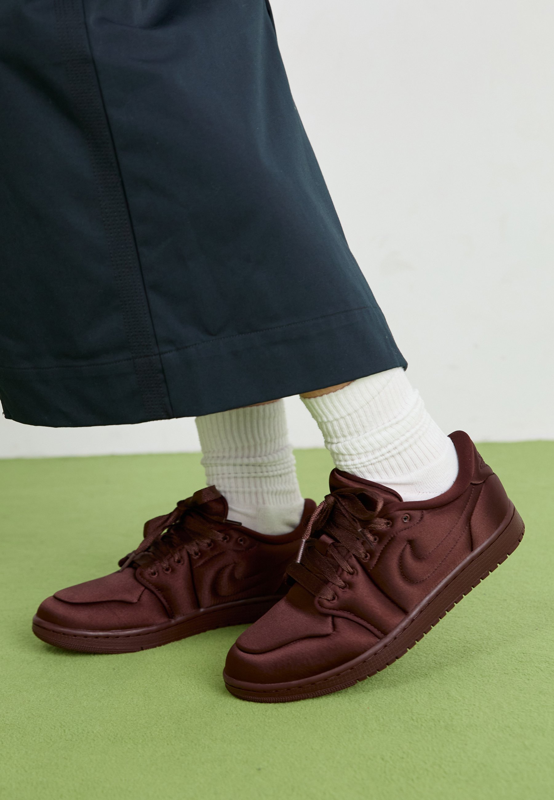 【Nike】AIR JORDAN 1 LOW Method of Make Air Jordan 1 Low Method of Make Women's Shoes. Nike RO