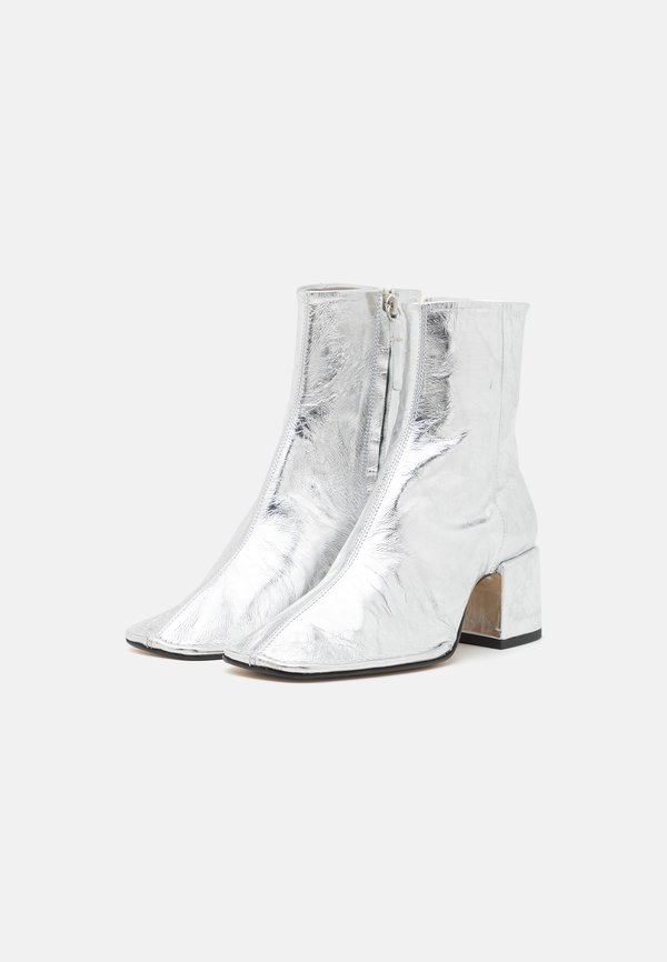 TARA - Classic ankle boots - silver4