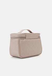 Guess WILDER TOILETRY TRAIN CASE - Wash bag - rosewood