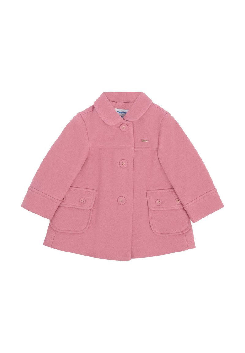 Abrigo de lana rosa con cuello redondeado, dos bolsillos frontales y cierre de botones. Presenta una textura suave y un corte entallado.