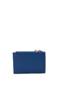 Portafoglio blu in pelle con superficie texturizzata, forma rettangolare, chiusura con zip e dettagli in cucitura bianca.