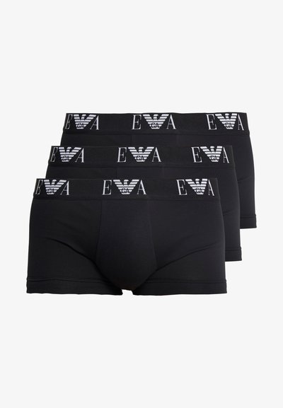 Boxeri negri, cu un bandou logo cu litere albe. Material moale, cu o croială strânsă, concepuți pentru confort și suport. Pachet de trei.
