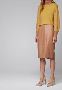 BOSS Stickad tröja - mustard yellow