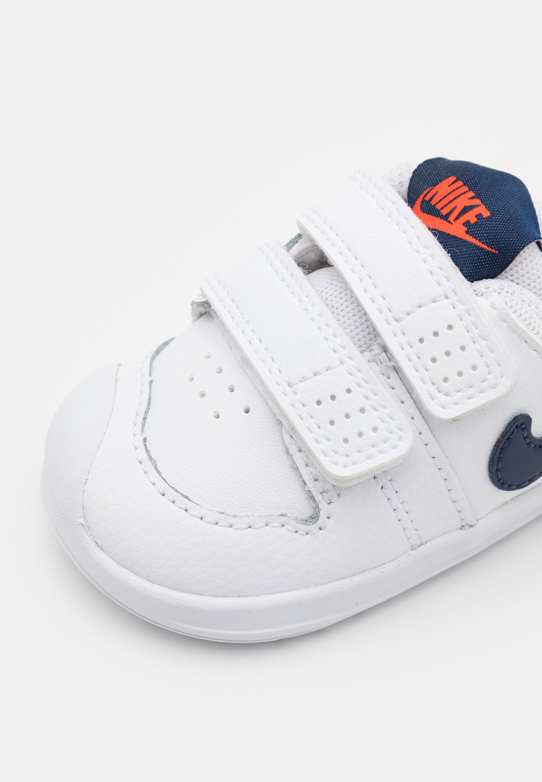Nike Performance PICO 5 UNISEX 