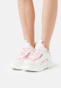 Buffalo CHAI - Sapatilhas - white