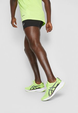 NOVABLAST 2 - Scarpe running neutre - hazard green/carrier grey