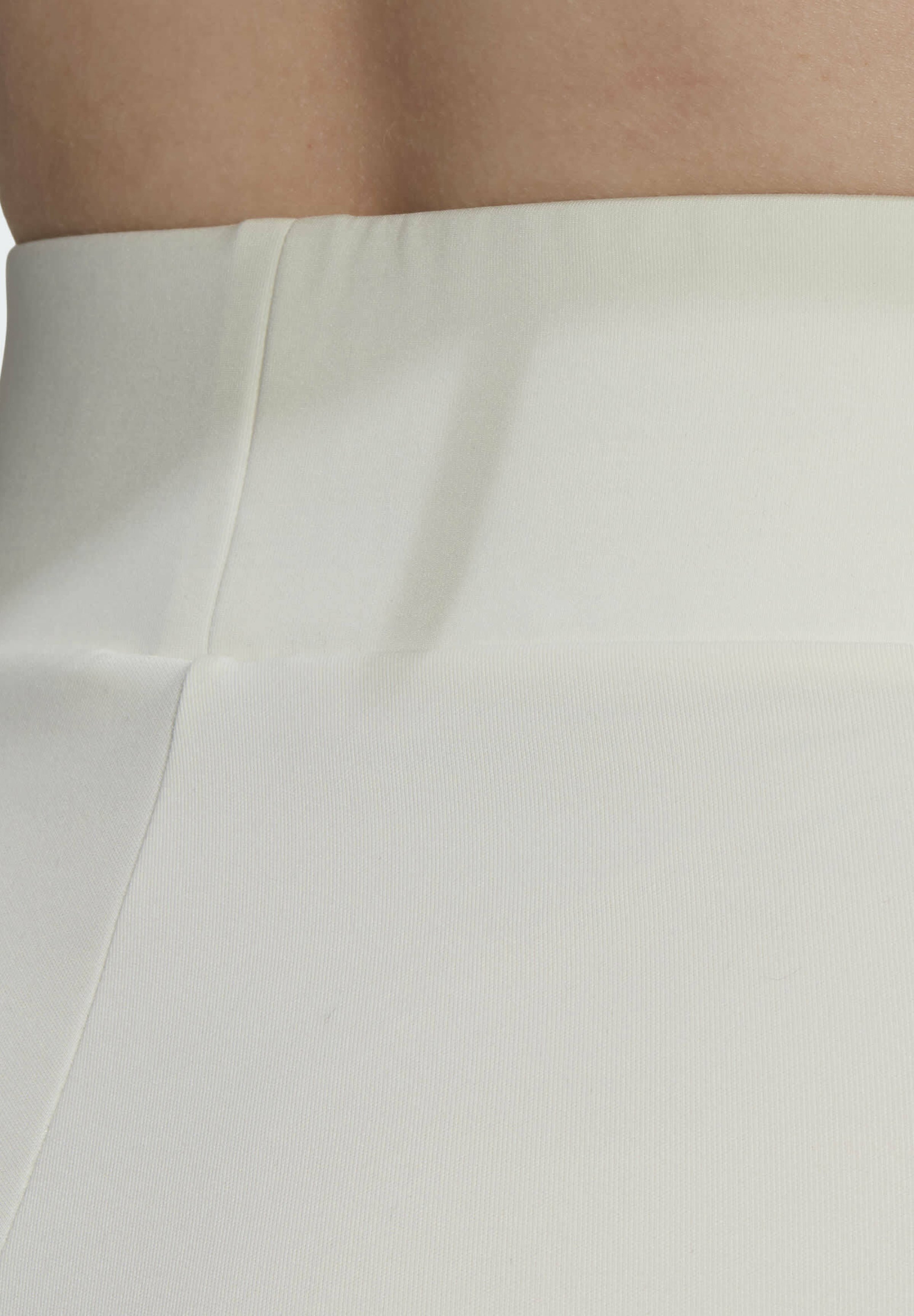 adidas Originals TENNIS LUXE BOOTY SHORTS ORIGINALS - Šortai - off  white/beveik balta - Zalando.lt