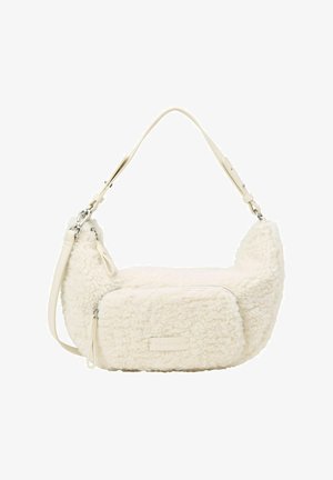 Weiße Schultertasche aus Kunstfell mit klarer Form, silbernen Beschlägen und Reißverschlussverschluss. Verfügt über einen verstellbaren Lederriemen und ein Logo-Detail.