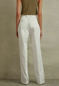 Reiss Tygbyxor - white