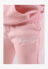 Non sélectionné, rose